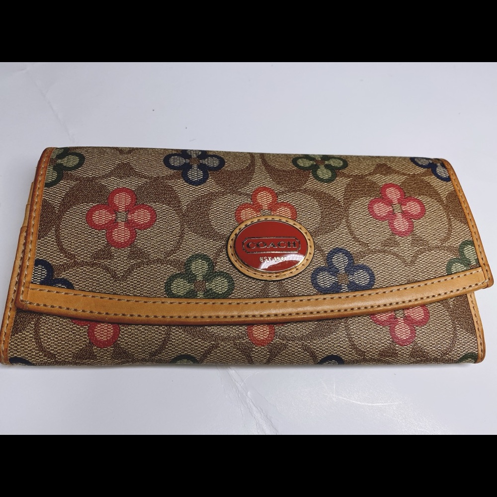 Coach Peyton Signature Clover Wallet
